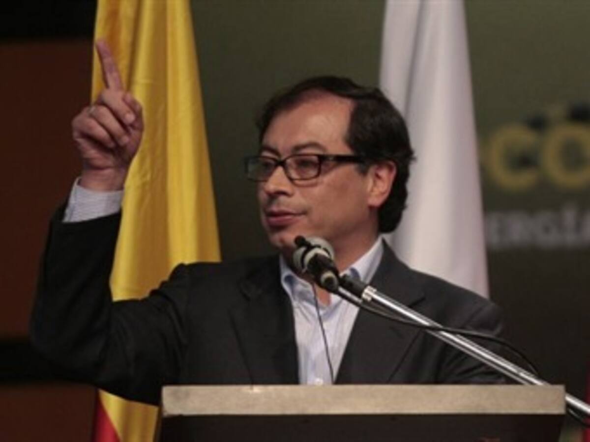 Presidencia estudia si acata o impugna tutela a favor de Petro