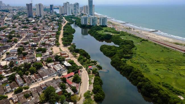 En conmemoración del Día del Agua, que junto empleaos y operarios de Aguas de Cartagena, Sacsa, Traso, Pacaribe, desarrollarán la actividad