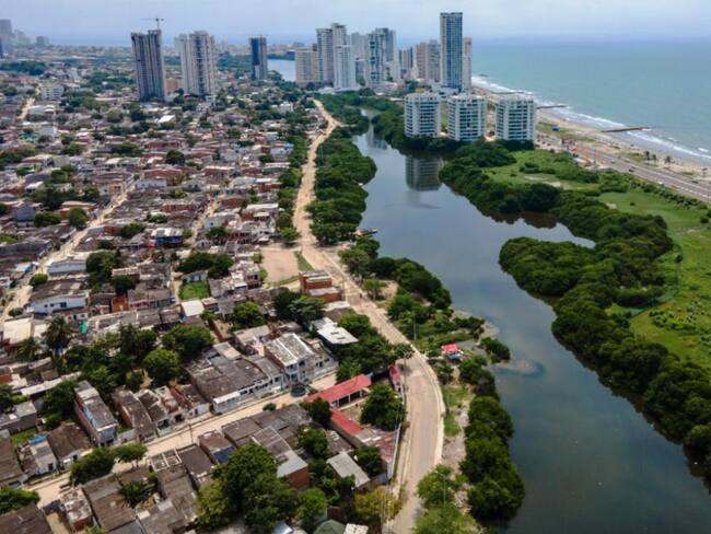 En conmemoración del Día del Agua, que junto empleaos y operarios de Aguas de Cartagena, Sacsa, Traso, Pacaribe, desarrollarán la actividad