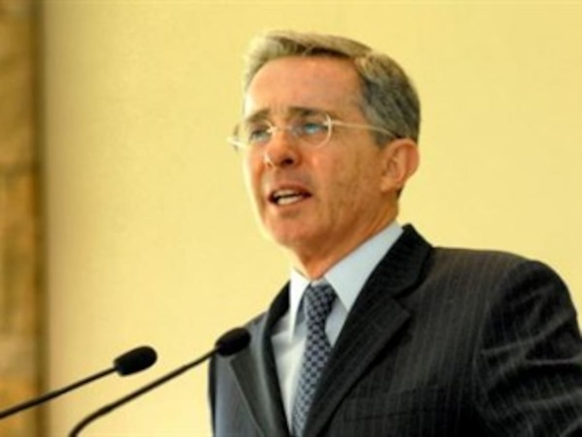Este es el duro ataque de Uribe a Santos tras los resultados electorales