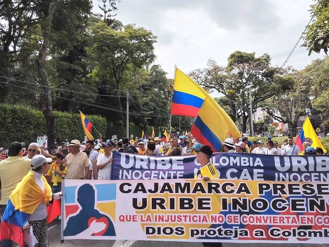 Marcha en respaldo al expresidente Uribe en Ibagué