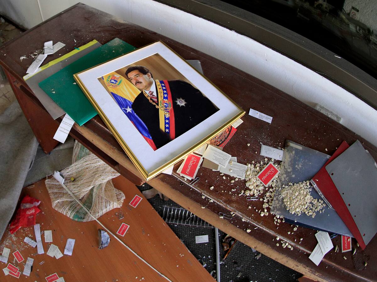 Nadie responde por deudas de la antigua sede del Consulado de Venezuela en Medellín