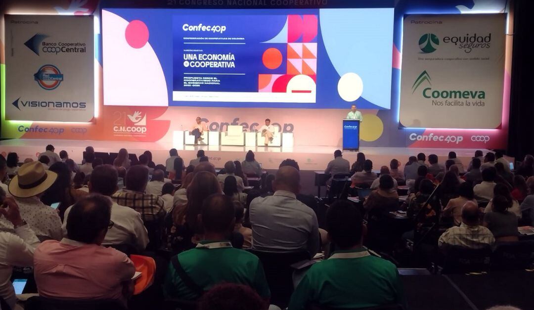 El mandatario no asistió al congreso nacional del sector donde estaba programado para realizar la instalación