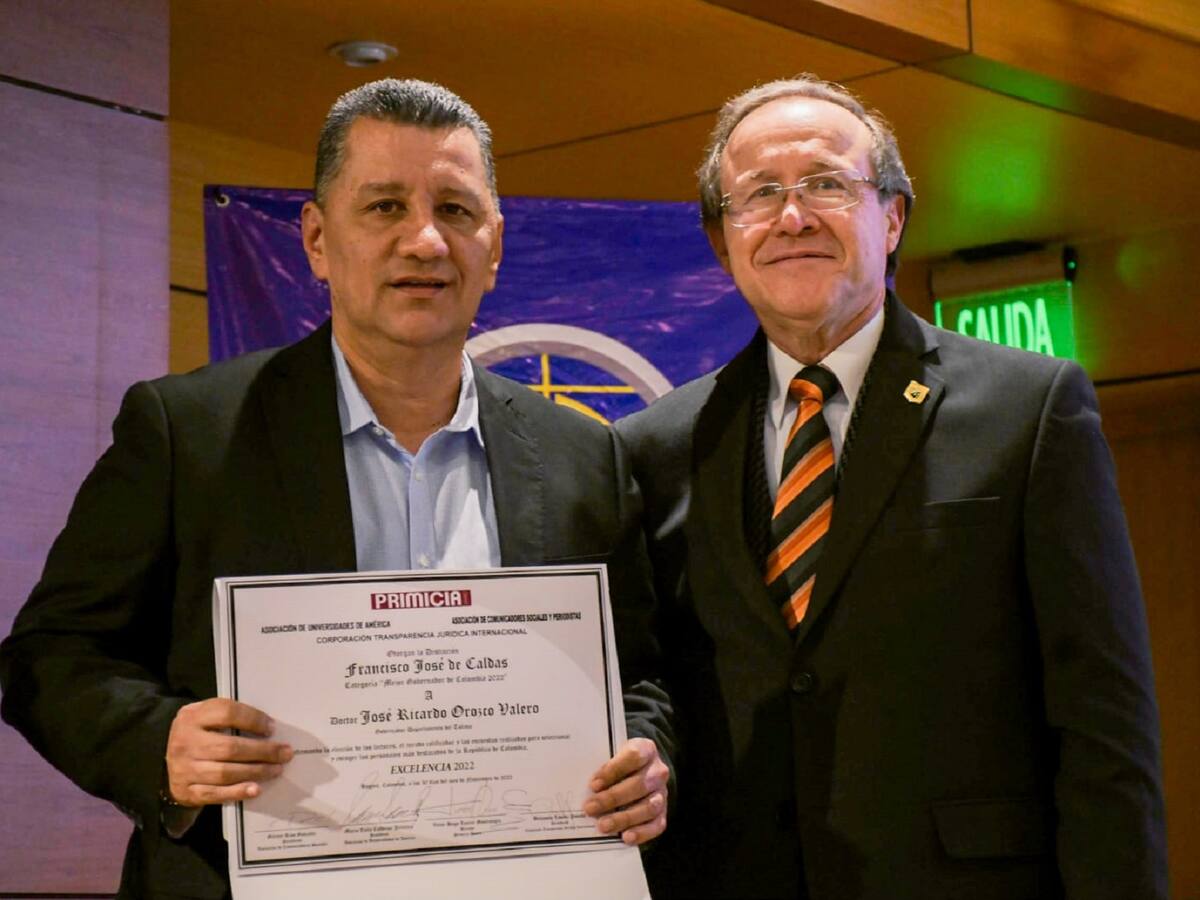 El Gobernador del Tolima fue condecorado como ‘Mejor Gobernador 2022’