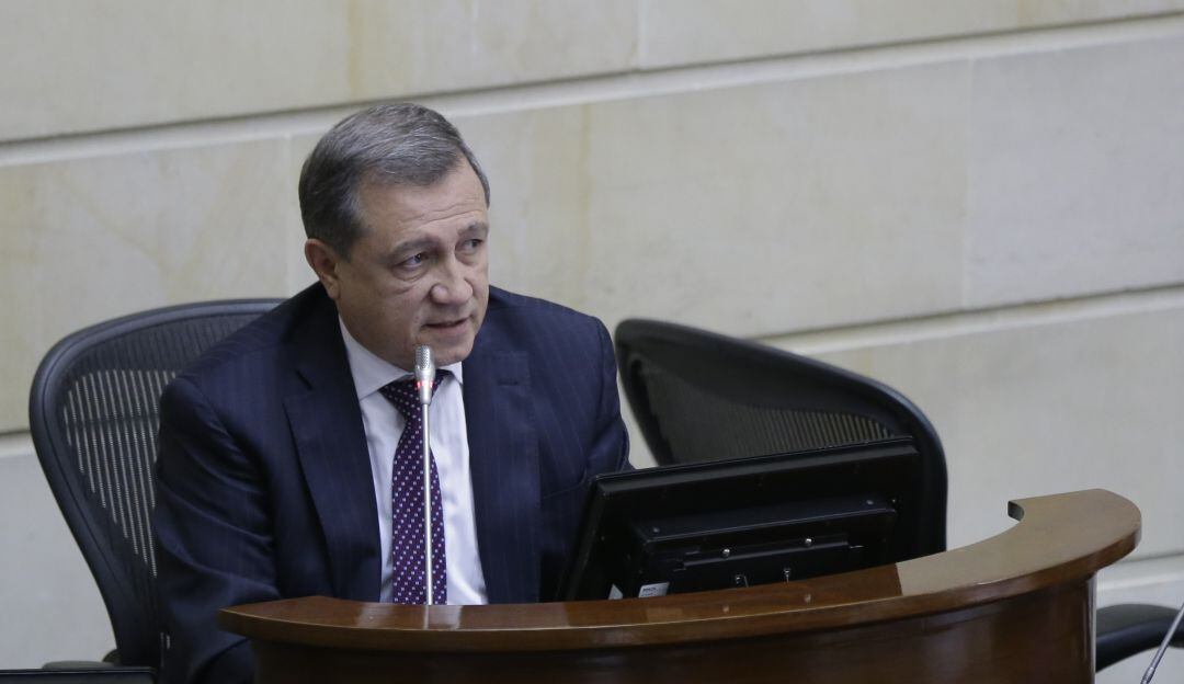 A Ernesto Macías le fallaron las matemáticas en pleno debate