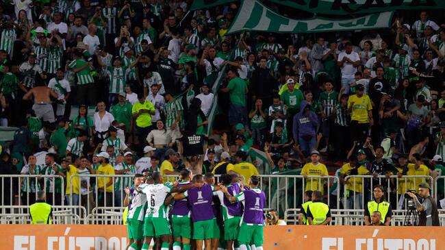 Atlético Nacional busca hacerse fuerte en el estadio Atanasio Girardot. (Photo by FREDY BUILES/AFP via Getty Images)