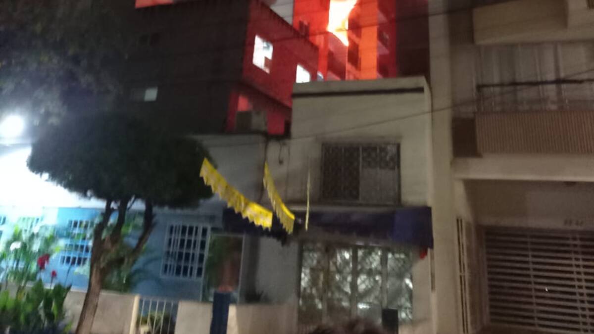Dos incendios en la noche de velitas se registraron en el área metropolitana