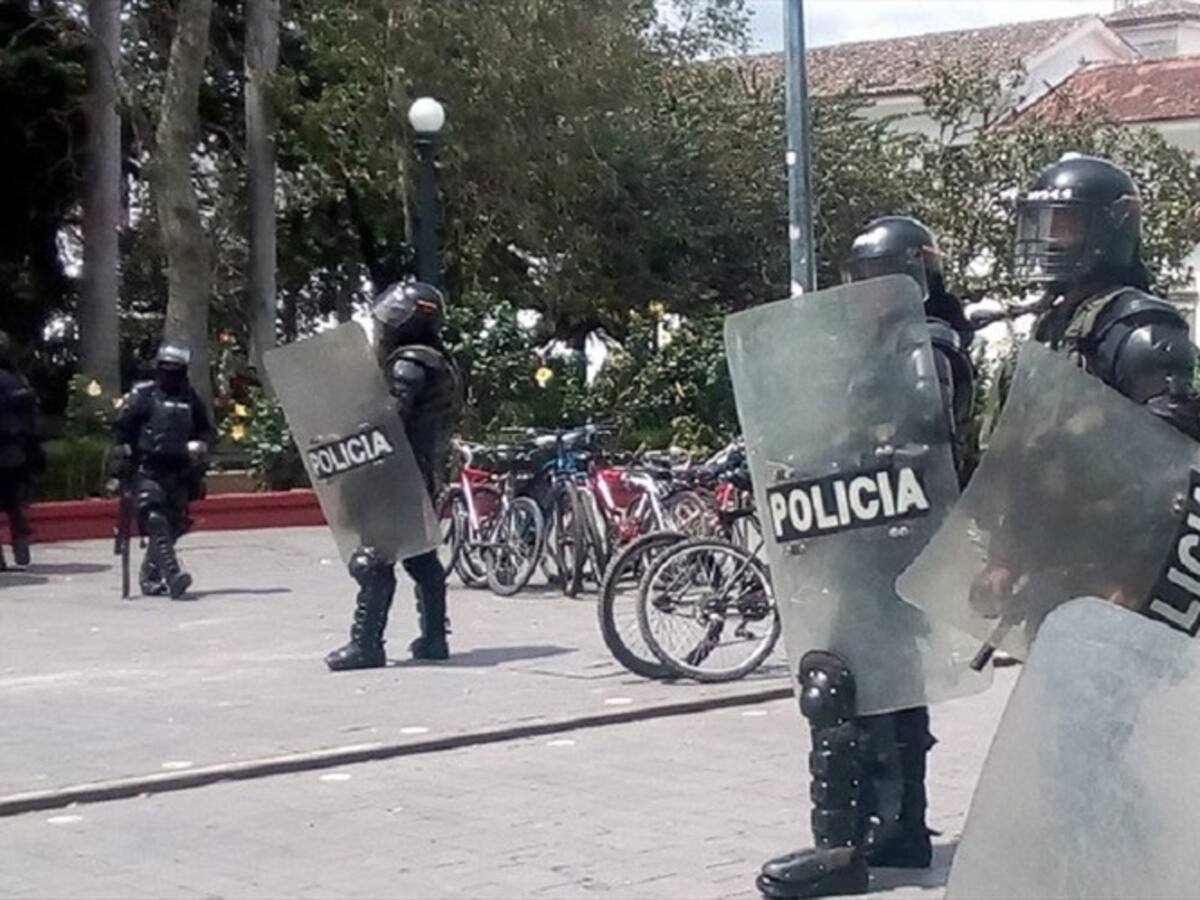 Acciones violentas sólo le hacen daño a las protestas estudiantiles: Jennifer Pedraza