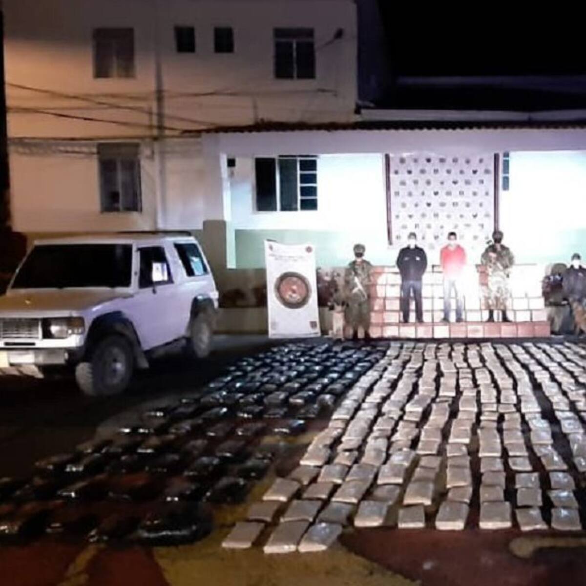 Incautan casi tres toneladas de marihuana