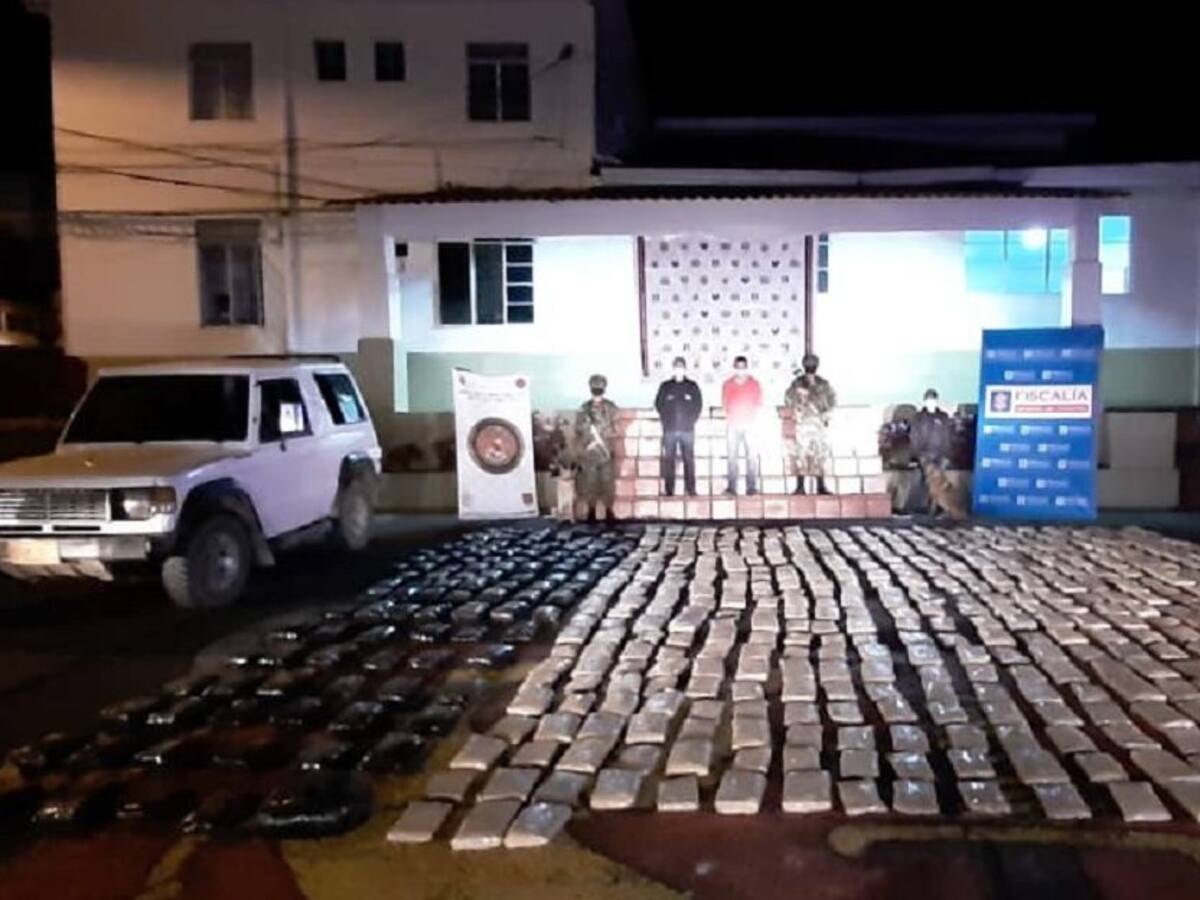 Incautan casi tres toneladas de marihuana