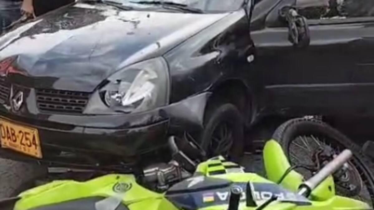 Trifulca en Pereira deja dos policías y un peatón heridos; hubo capturado y un carro destruido