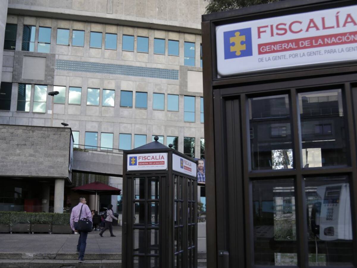 La Opinión se concentra en el tema del fiscal ad hoc