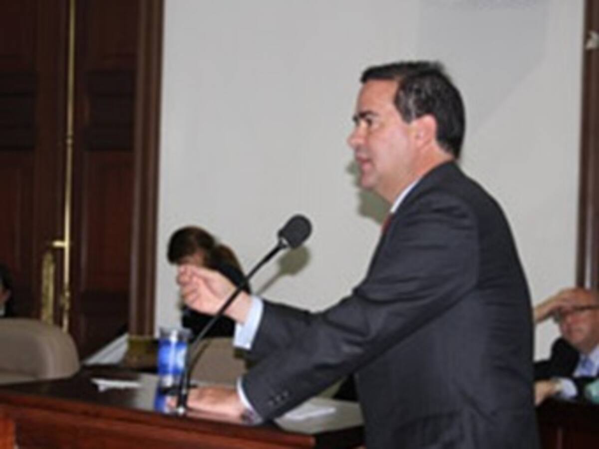 Minambiente Frank Pearl es citado a debate en el Senado por el proyecto Tayrona