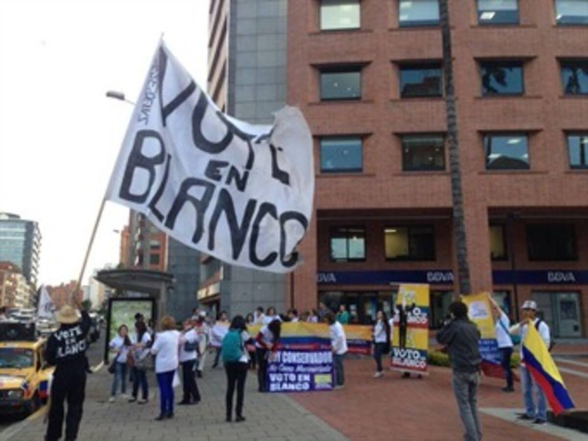 En fotos: Manifestación para promover el voto en blanco
