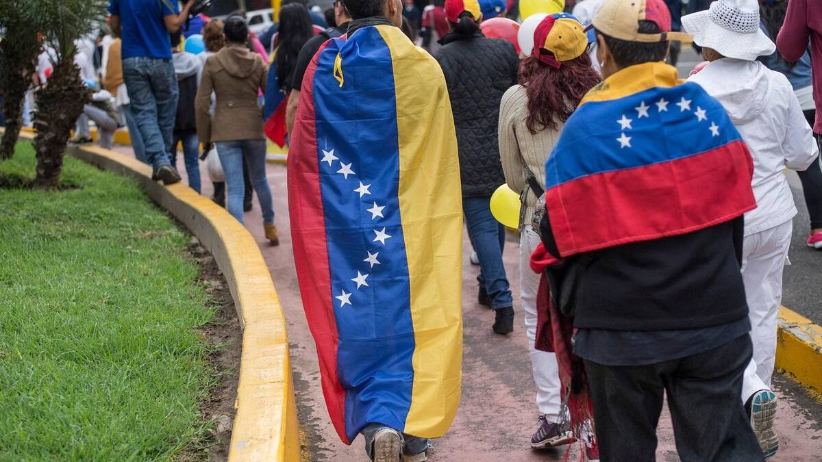 Alcaldes del área reaccionan a polémica por expulsión de migrantes