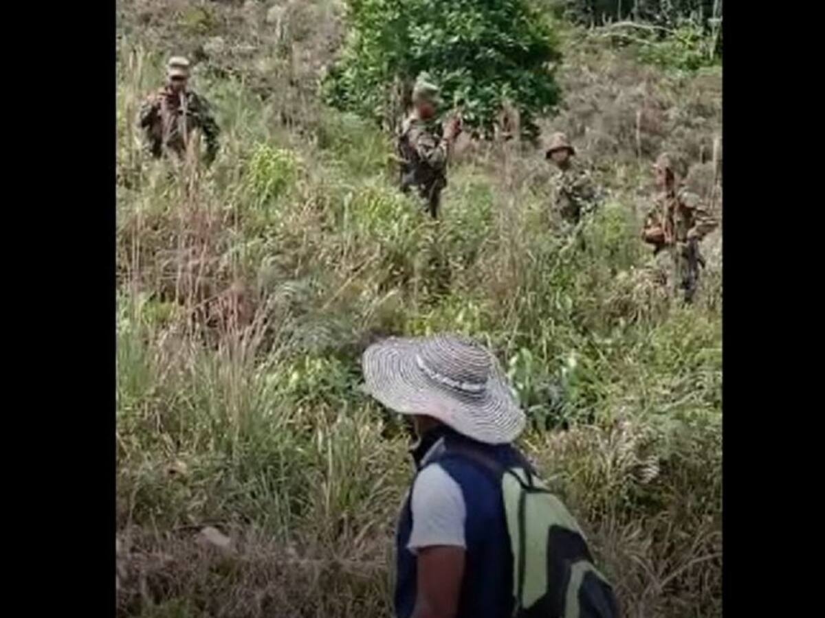 Campesinos de Anorí protestan por erradicación forzada del Ejército