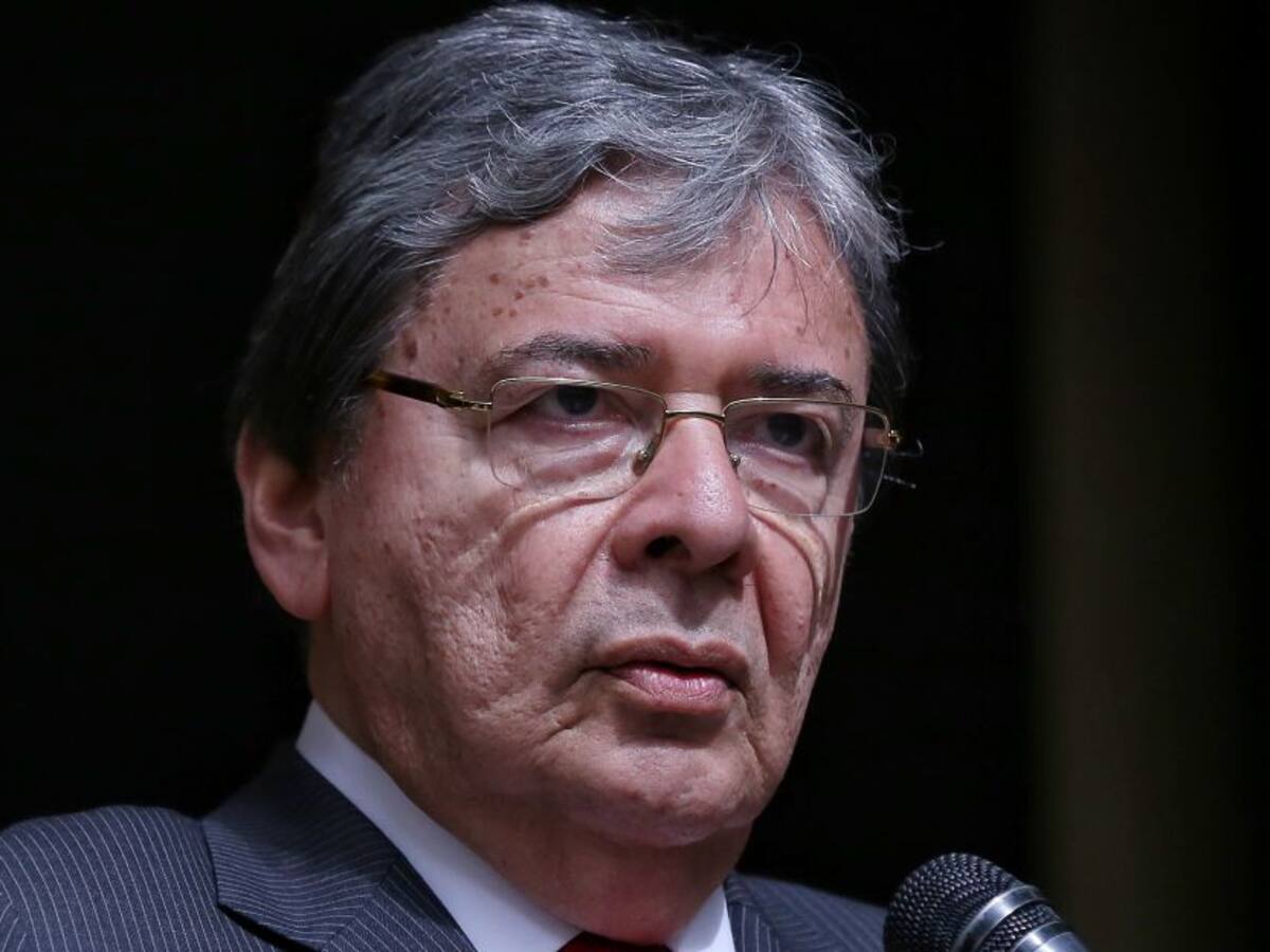 Colombia ahora es un país de tránsito para los venezolanos: MinDefensa