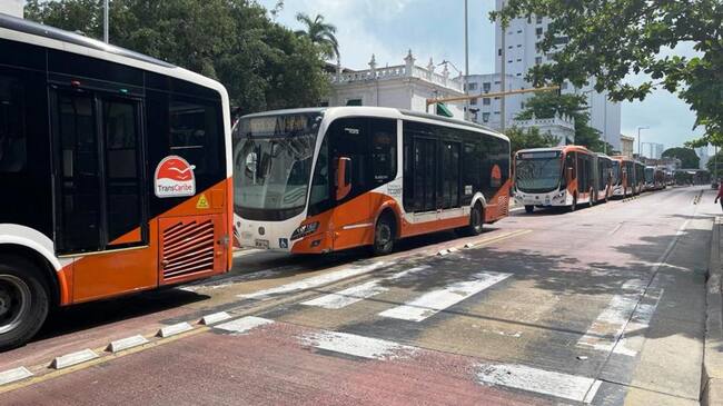 El conductor involucrado en el hecho donde falleció un motociclista tuvo que se escoltado por las autoridades para salir del sitio