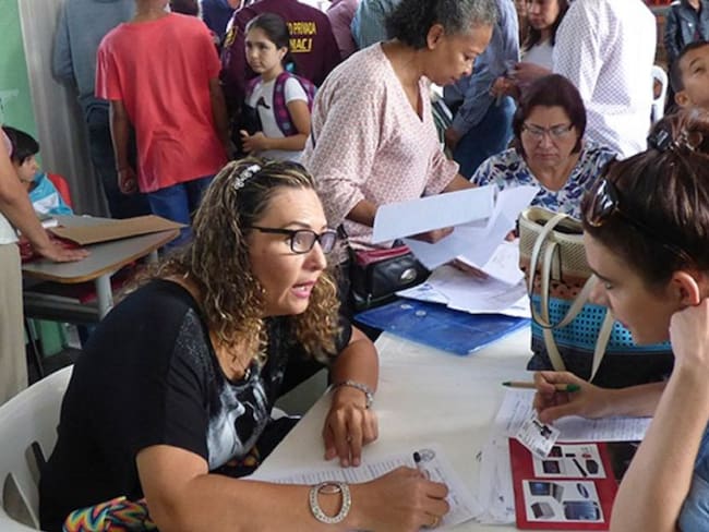 Una mujer, la jefa de la red que tramita cupos escolares