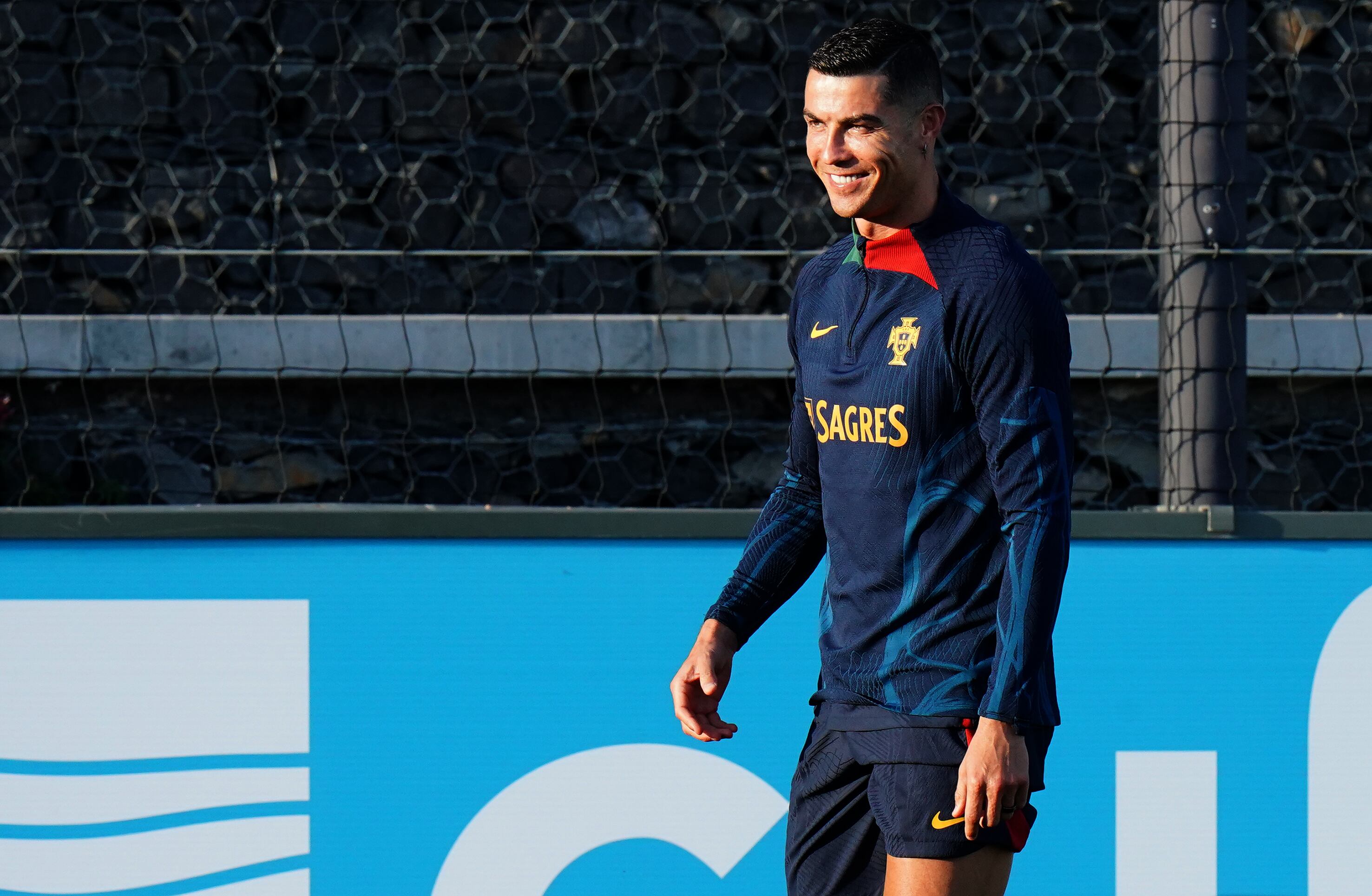 Cristiano Ronaldo en entrenamiento con la Selección de Portugal.  (Photo by Gualter Fatia/Getty Images)