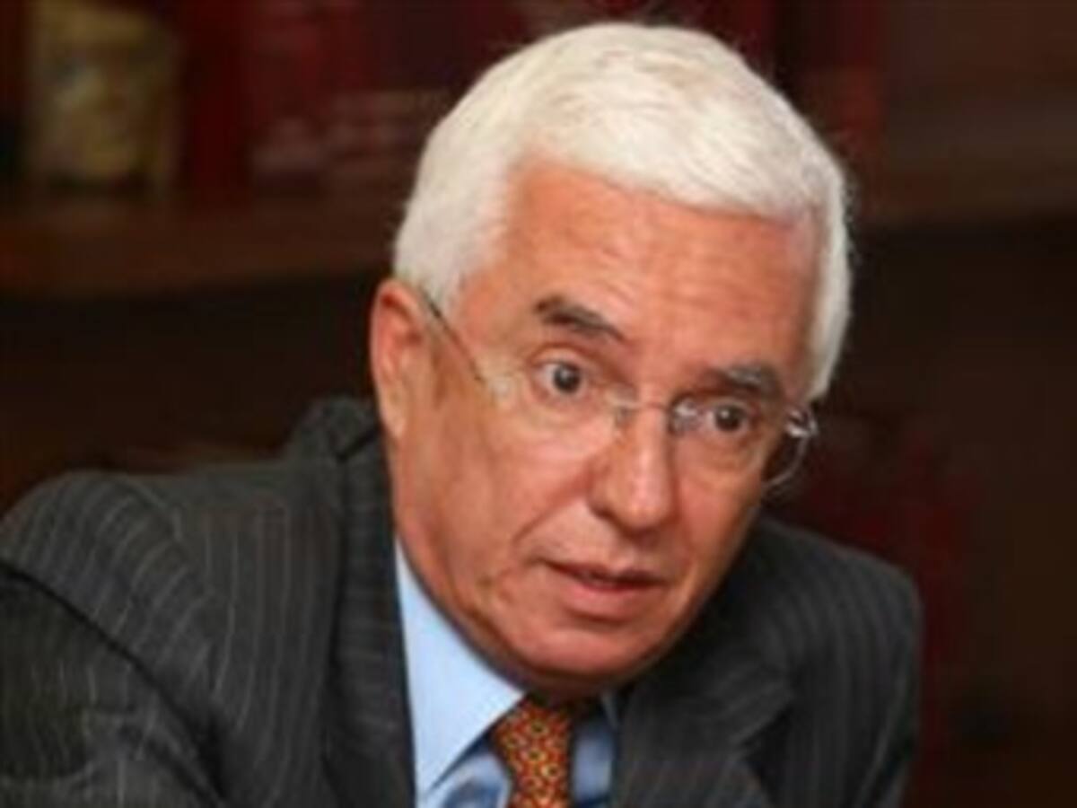 Senador Robledo pide renuncia de Minjusticia por Reforma a la Justicia