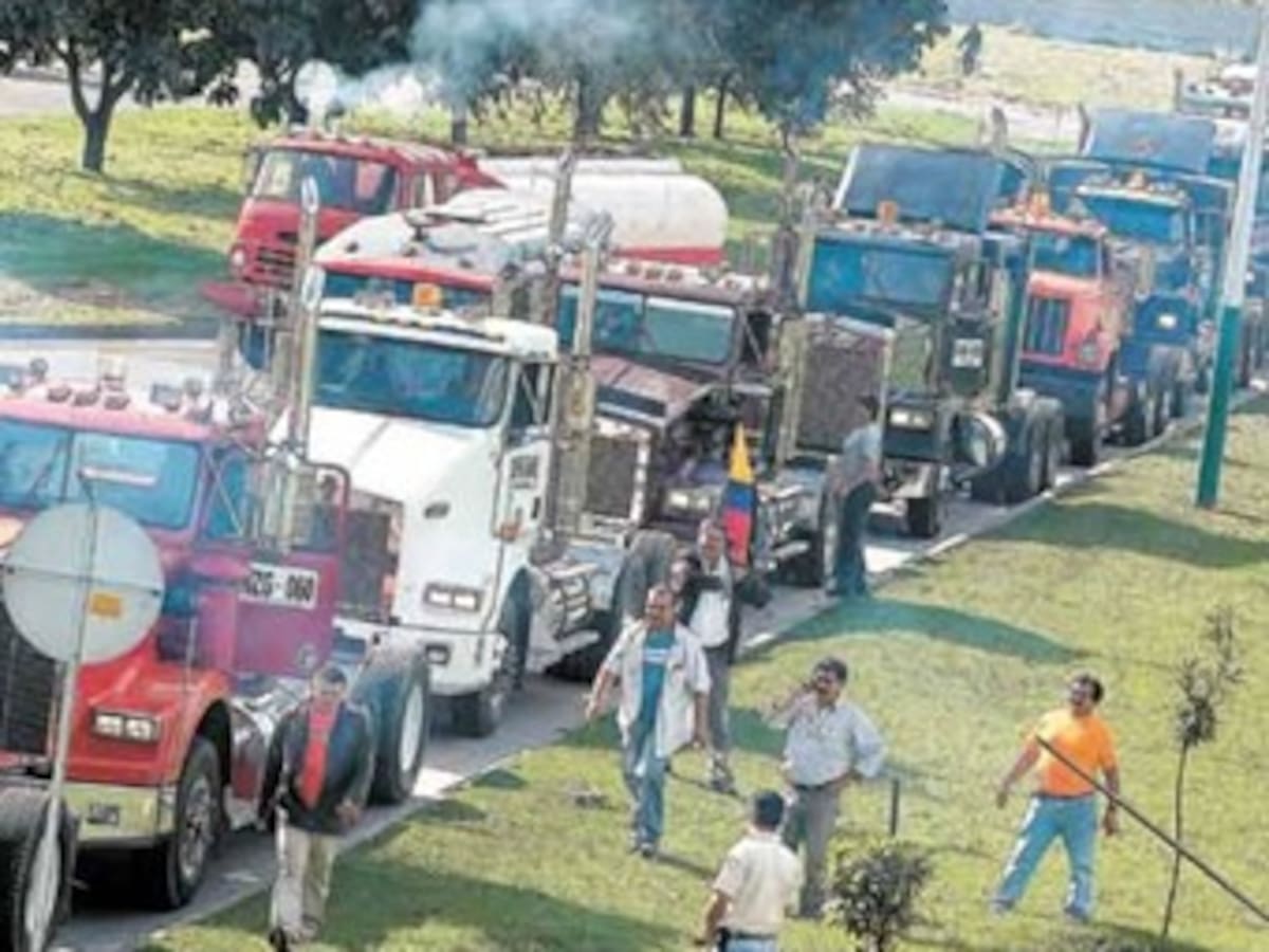 Camioneros de Cundinamarca contemplan la posibilidad de ir a paro