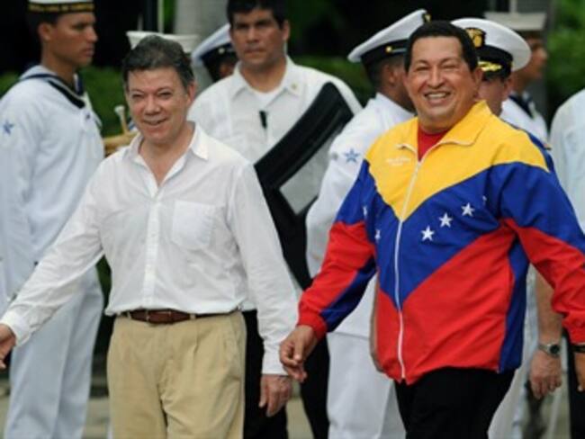 Santos confía en que Chávez se recupere para que lo ayude en diálogos con Farc