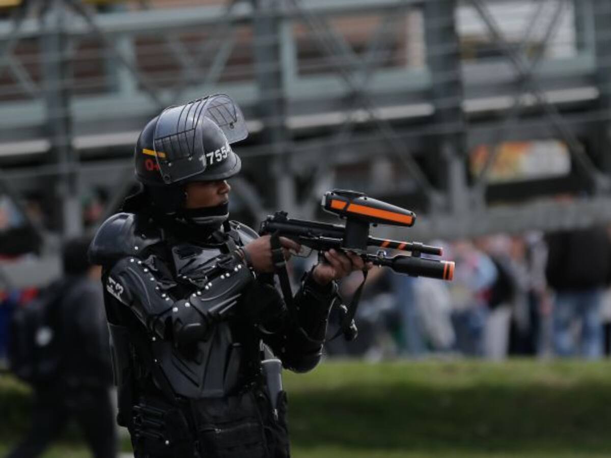 Dos personas heridas en disturbios en Bogotá
