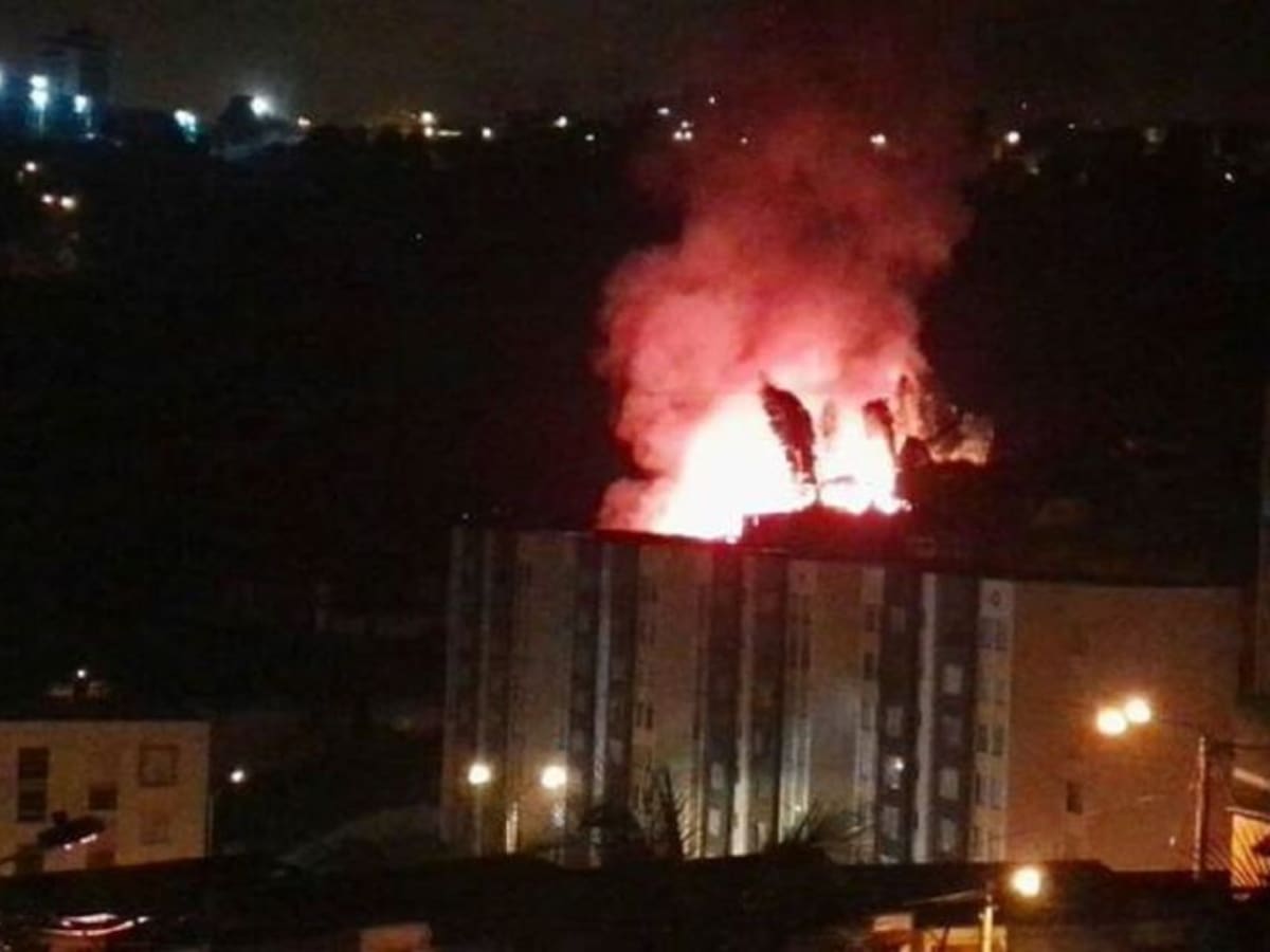 Incendio dejó una vivienda destruida y tres familias damnificadas