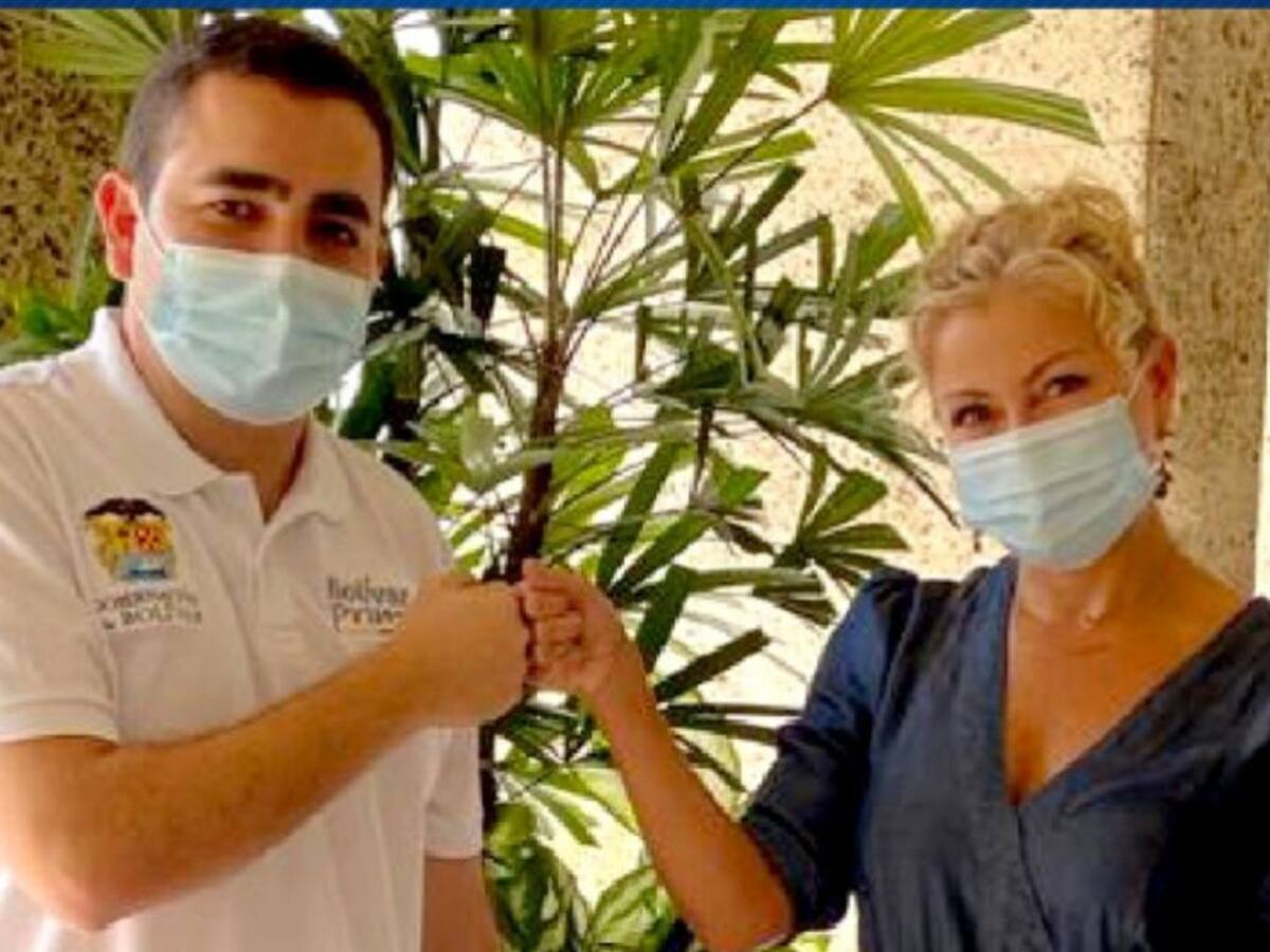 Firmaron crédito para proyectos de infraestructura educativa en Bolívar