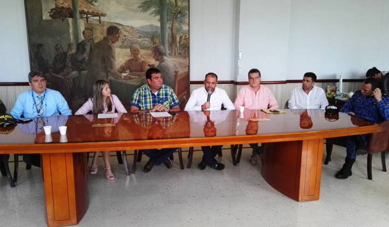 Autoridades del municipio y de la cárcel modelo de Cúcuta