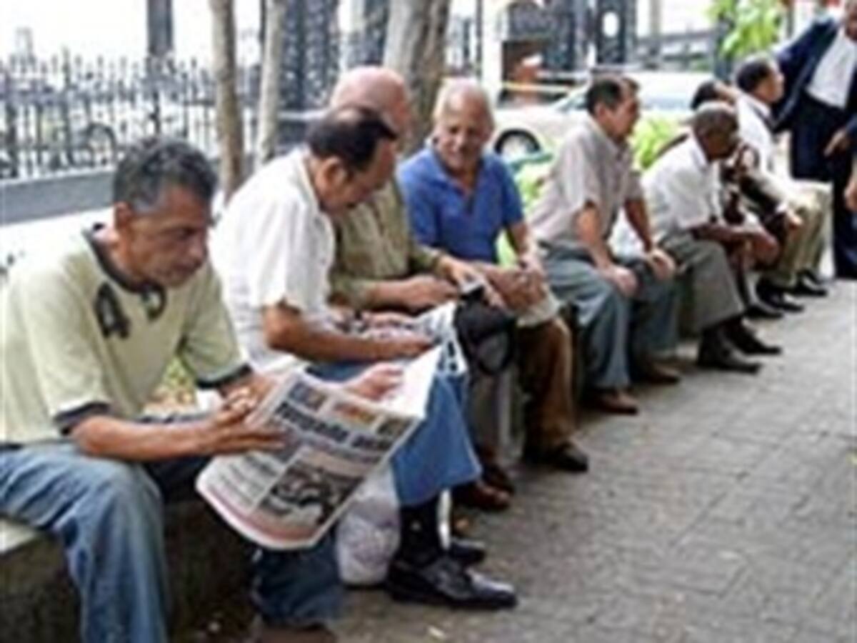 Emisor advierte que si economía no crece más del 3 por ciento, el desempleo no bajará