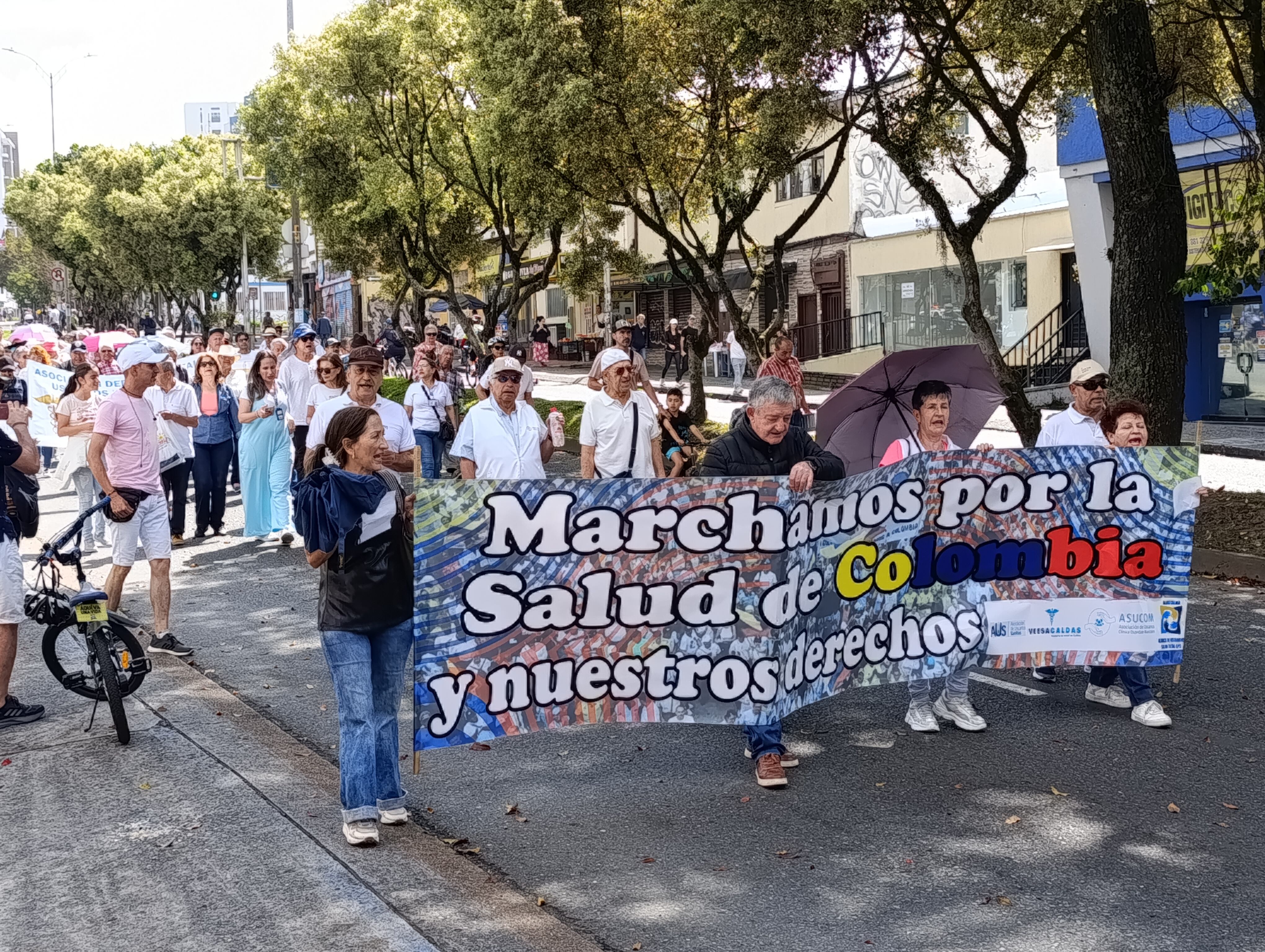 Ciudadanos de Manizales protestaron contra el sistema de salud