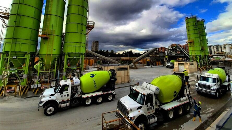 En diálogo con La W, el analista Juan David Ballén habla sobre la primera OPA que lanzó Gilinski sobre Grupo Argos.