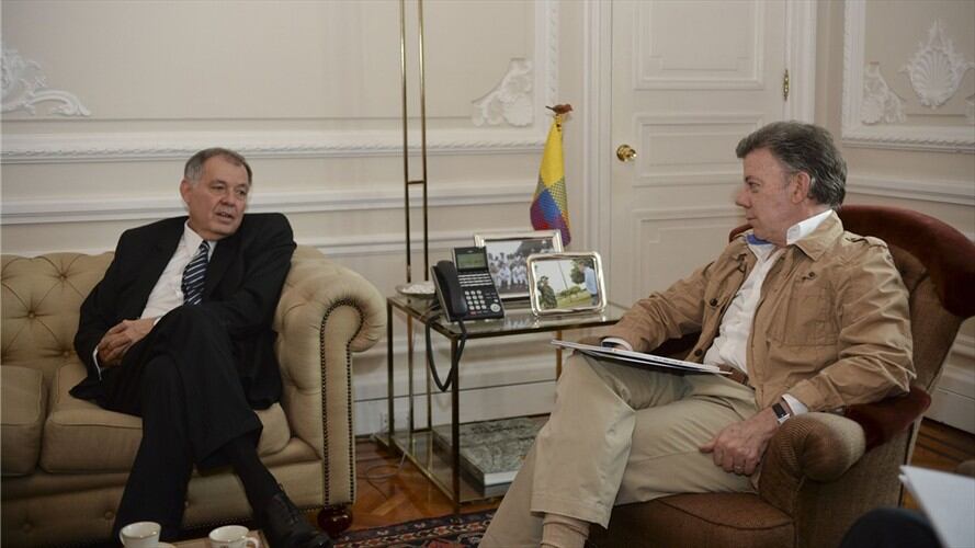 Alejandro Ordóñez y Juan Manuel Santos. Foto: Colprensa