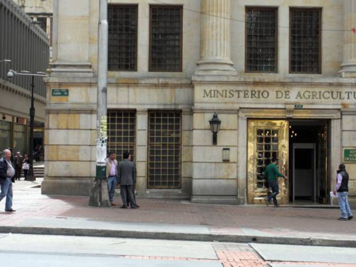 ‘Dedazo’ billonario en el Ministerio de Agricultura