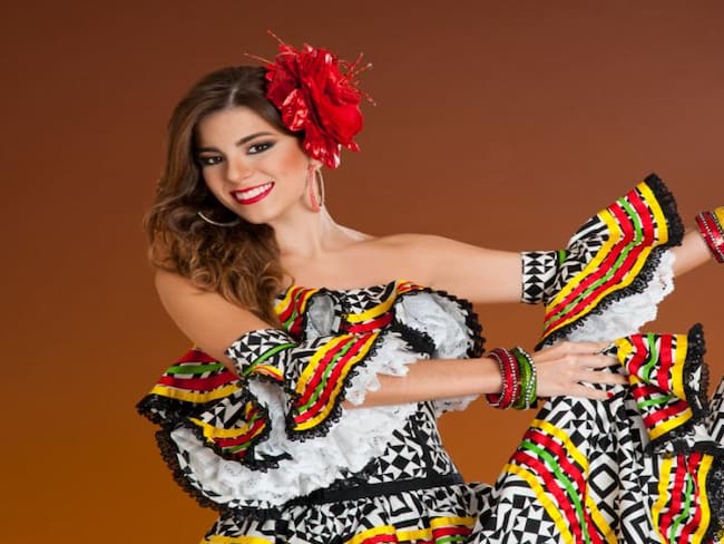 La reina es graduada en Publicidad por la Universidad Jorge Tadeo Lozano de Bogotá. El Carnaval es una tradición familiar.