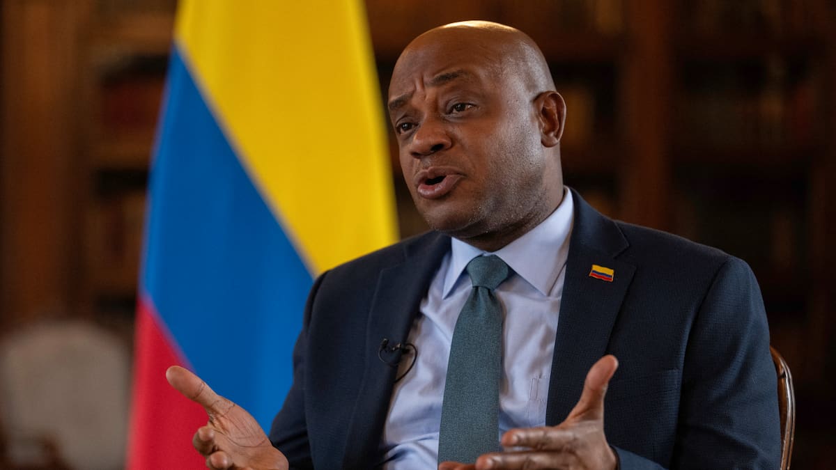 “Desde el 3 de octubre no se tendrán que preocupar por los pasaportes”: Luis G. Murillo