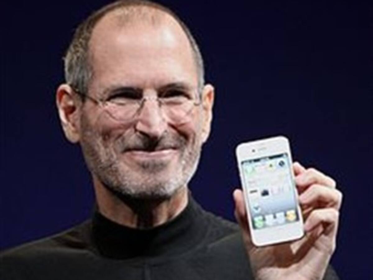 Desde la tumba Steve Jobs celebra los primeros cinco años del IPhone