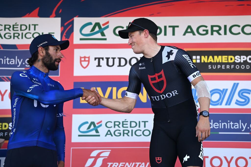 Fernando Gaviria del Movistar Team junto al ganador Arvid De Kleijn en la clásica Milan-Torino (Photo by Tim de Waele/Getty Images)