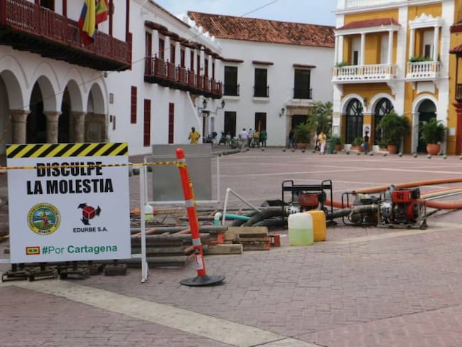 Mantenimiento a motobombas de la Plaza de la Aduana de Cartagena para evitar inundaciones