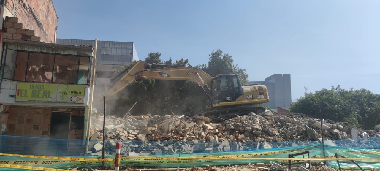 Demolición de Predios para el Regiotram de Occidente / Gobernación de Cundinamarca