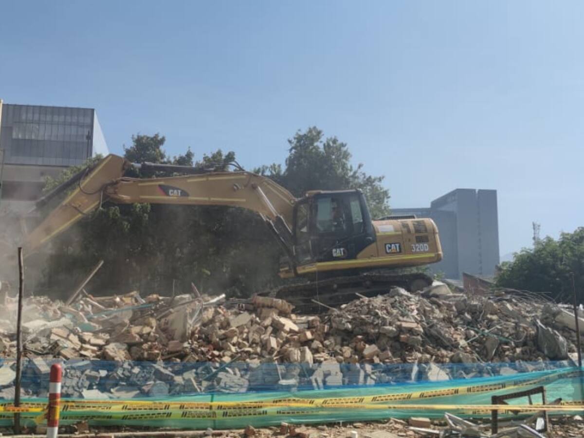 Comenzó la demolición de predios en Bogotá para el ‘Regiotram de occidente’.