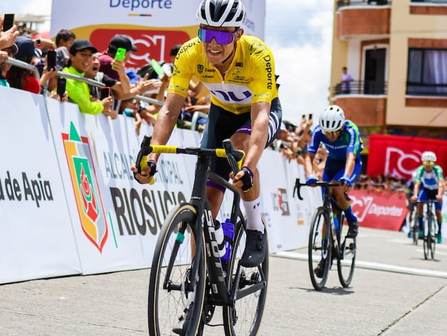 Rodrigo Contreras, campeón de la Vuelta a Colombia / @EquipoNu