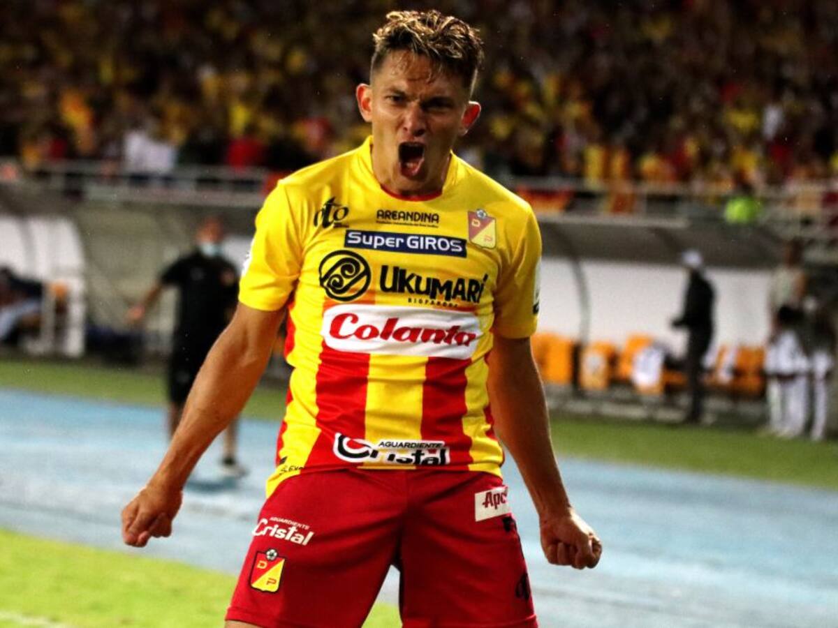 Barrida en el Pereira, se fueron 12 jugadores