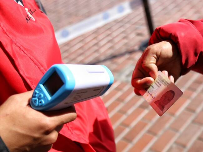 La medida de pico y cédula sigue vigente en ciudades como Bogotá.