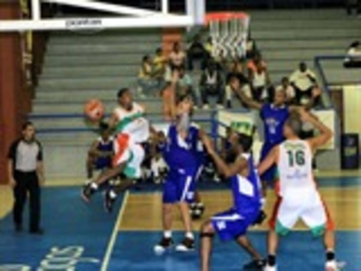 Cúcuta Norte y Arrieros dominan la Copa Invitacional de Baloncesto