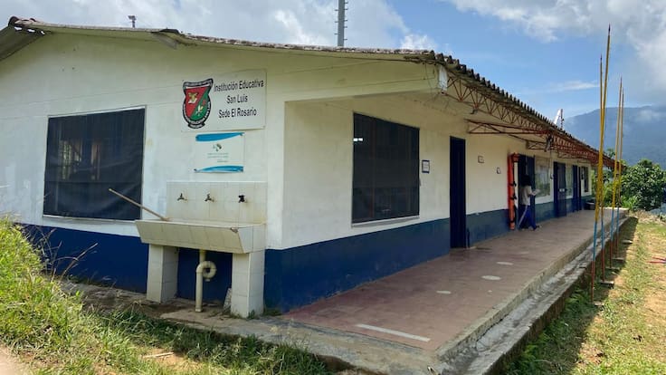 Soluciones W: 40 Computadores para la Escuela Rural en Yarumal, Antioquia