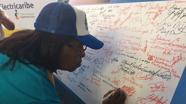 Electricaribe firmó un “Pacto por la buena energía” con los líderes de los siete departamentos de la región Caribe. Foto: Electricaribe