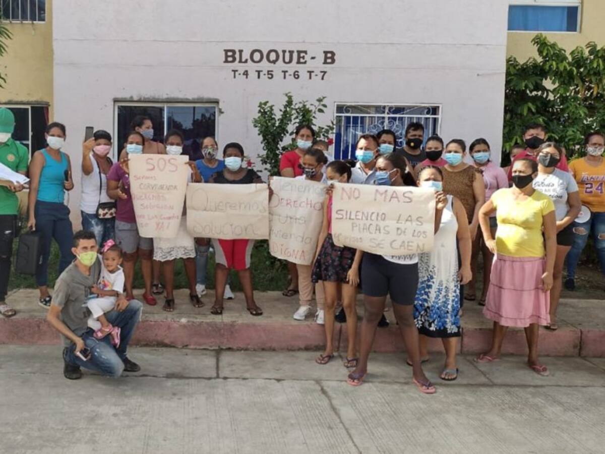 Protesta contra Corvivienda en conjunto residencial de Flor del Campo